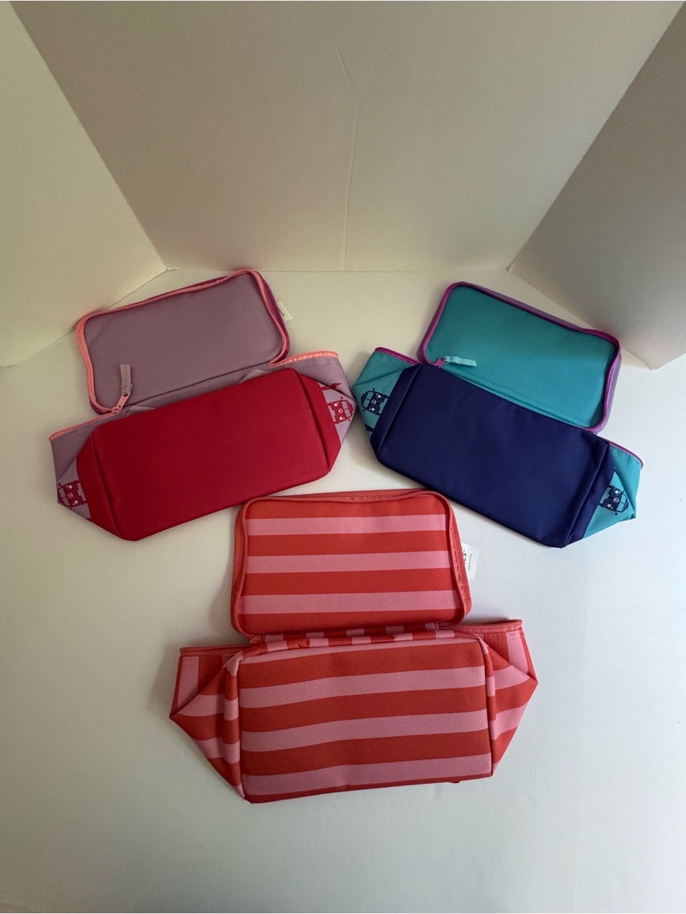 Trader Joe’s 2026 Mini Insulated Tote Bag Set of 3 NWT Limited - Picture 3 of 14